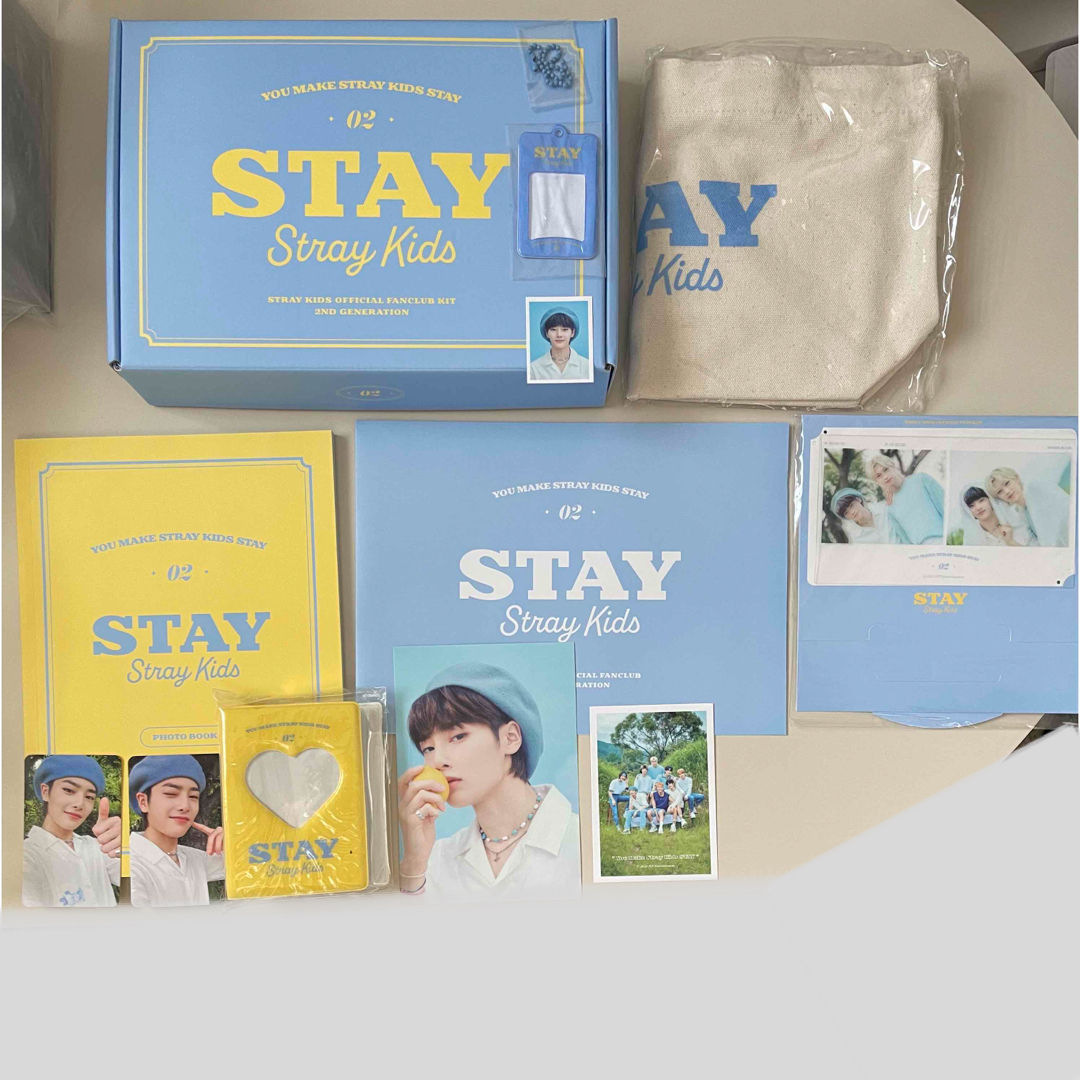 Stray Kids(ストレイキッズ)のstray kids スキズ 韓国 STAY 2期 ウェルカム キット トレカ エンタメ/ホビーのCD(K-POP/アジア)の商品写真