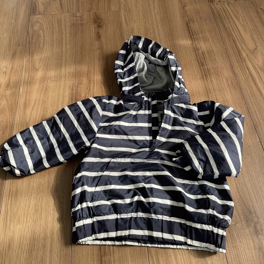 babyGAP(ベビーギャップ)のキッズナイロンパーカー上着 キッズ/ベビー/マタニティのキッズ服男の子用(90cm~)(ジャケット/上着)の商品写真