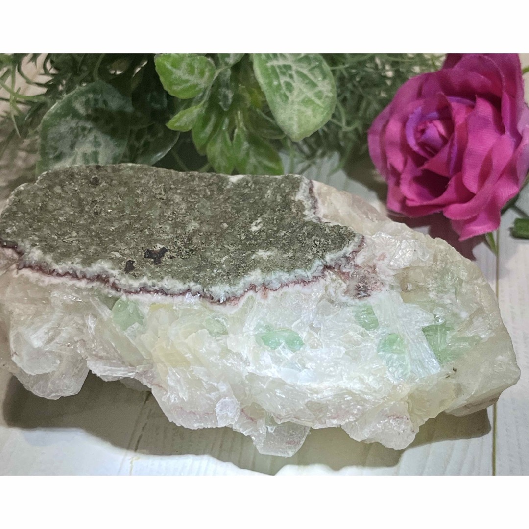 天使の水晶✨ グリーンアポフィライト 原石 魚眼石 スチルバイト 天使の水晶✨ グリーンアポフィライト 原石 魚眼石 スチルバイト