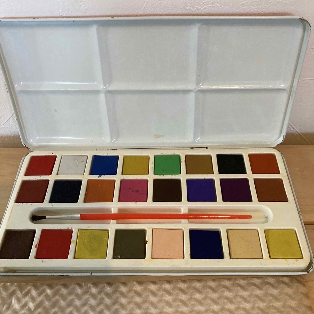 ディズニー　絵の具セット　paint box color ディズニー エンタメ/ホビーのアート用品(絵の具/ポスターカラー)の商品写真