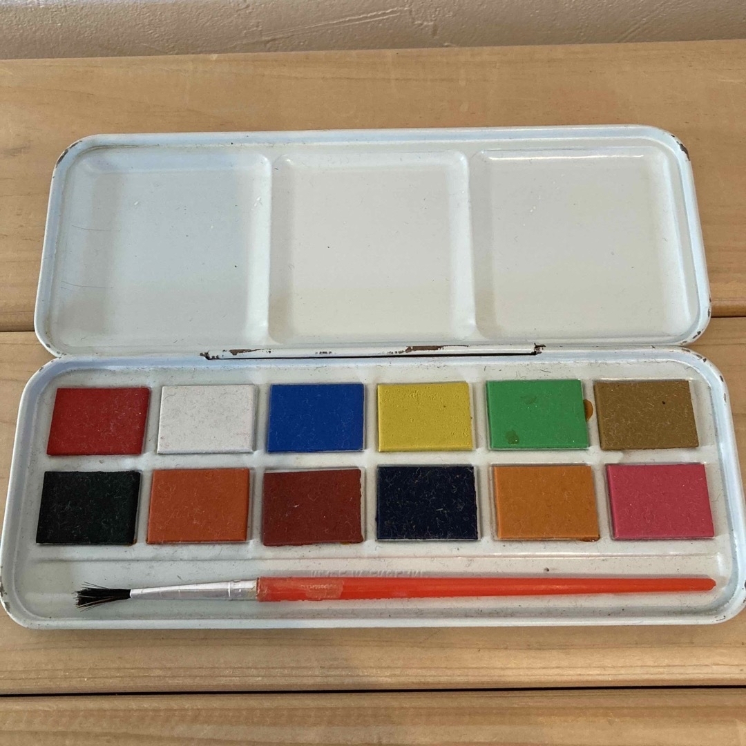 ディズニー　絵の具セット　paint box color ディズニー エンタメ/ホビーのアート用品(絵の具/ポスターカラー)の商品写真