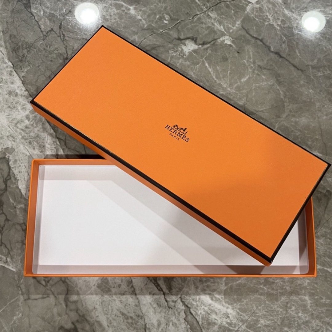 Hermes(エルメス)のエルメス　空箱 インテリア/住まい/日用品のオフィス用品(ラッピング/包装)の商品写真