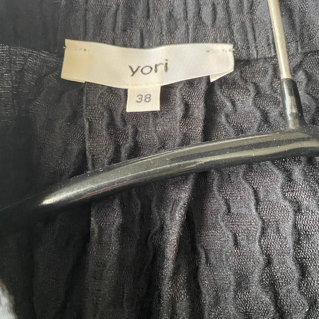 yori ヨリ フクレリボンブラウス　サイズ38 レディースのトップス(シャツ/ブラウス(半袖/袖なし))の商品写真