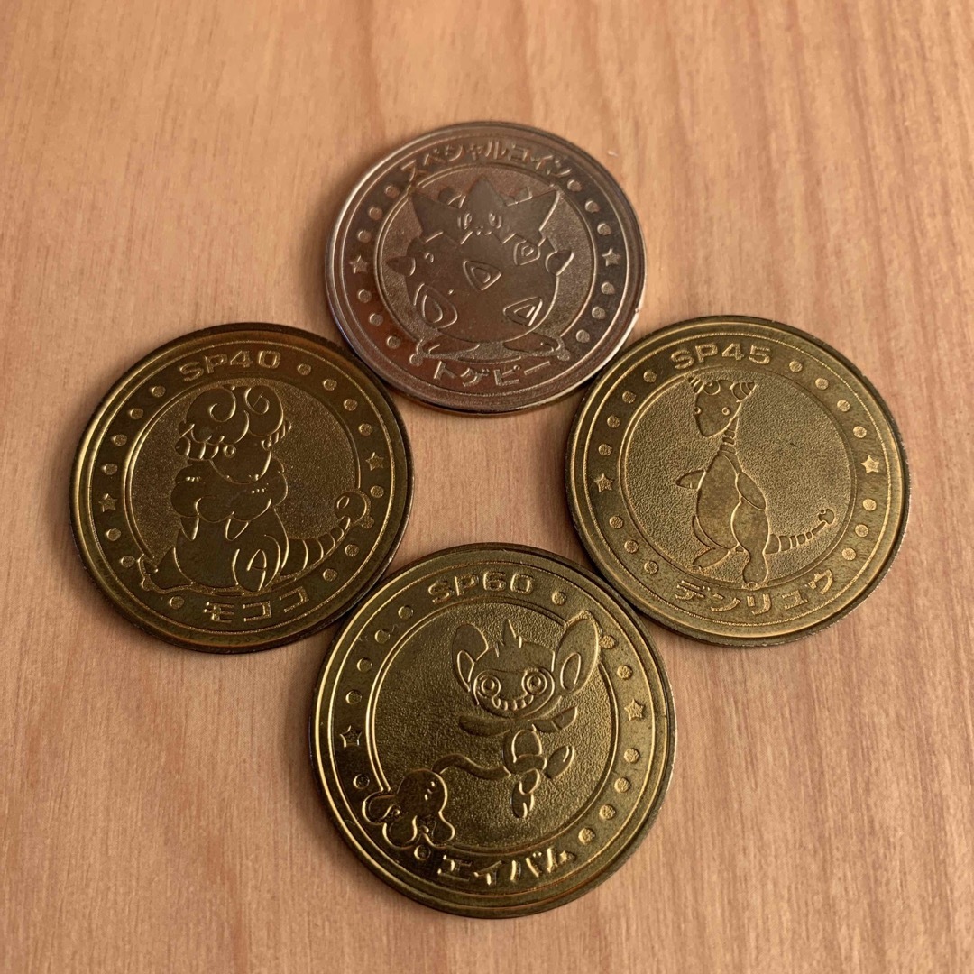ポケモン(ポケモン)のポケモン　コイン　メダル　4枚 エンタメ/ホビーのコレクション(その他)の商品写真