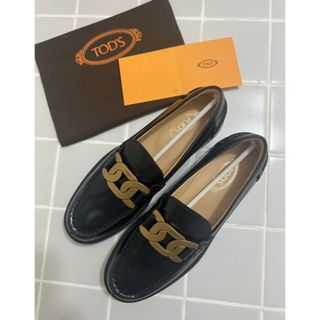 TOD`S レザー ローファー メタルチェーン フラットシューズ 靴