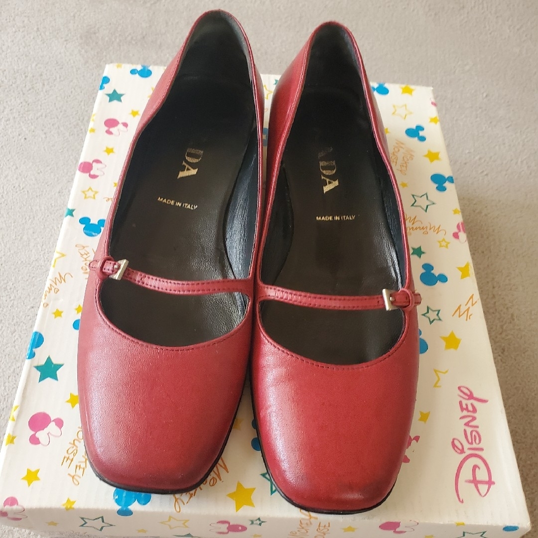 PRADA メリージェンフラットパンプス レッド36.5 | フリマアプリ ラクマ