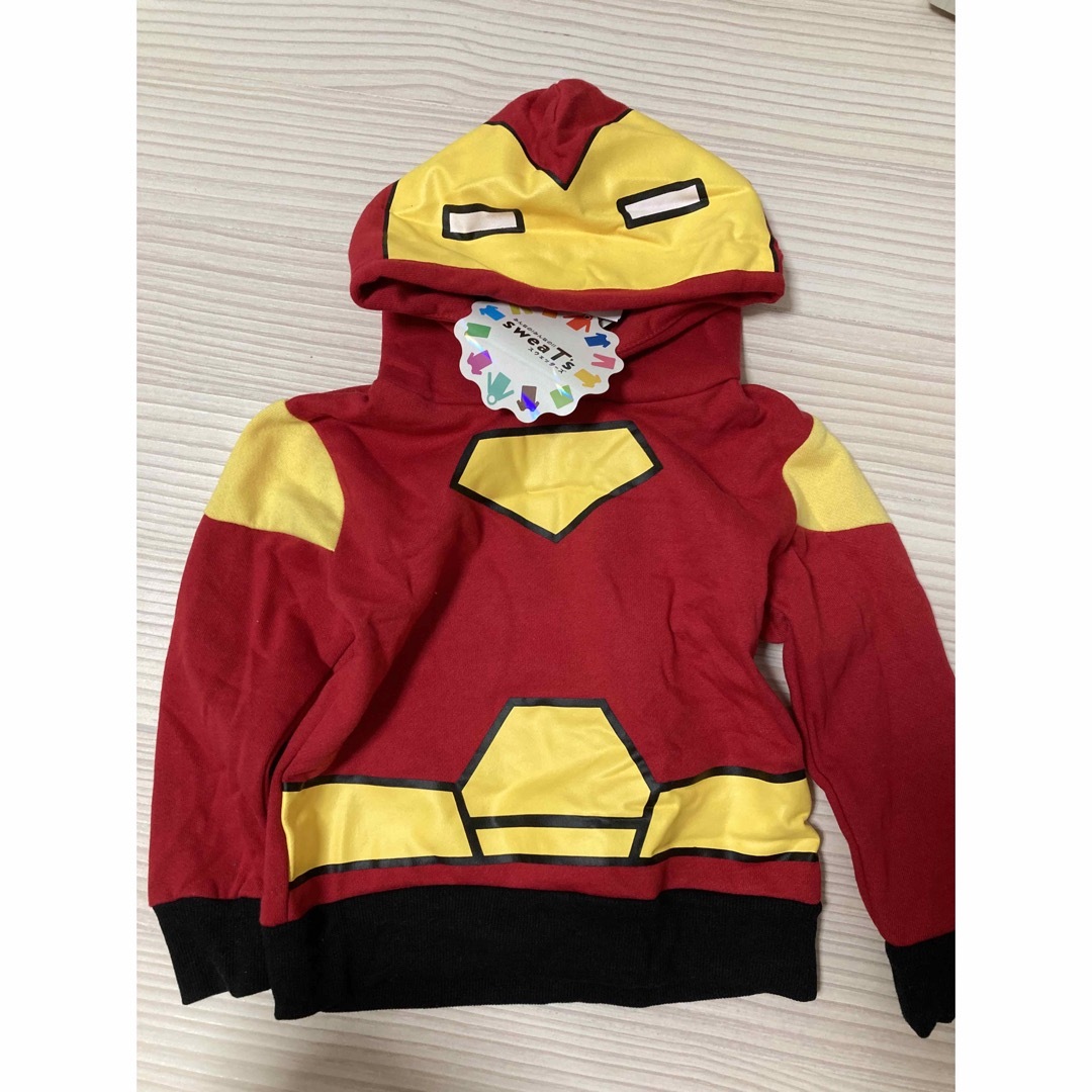 MARVEL(マーベル)のアイアンマン　マーベル　パーカー　110 キッズ/ベビー/マタニティのキッズ服男の子用(90cm~)(Tシャツ/カットソー)の商品写真