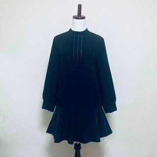 ザラ(ZARA)の新品【ザラ】ハイネックはしごレース裾フリルワンピース黒Mフォーマルにも(ひざ丈ワンピース)