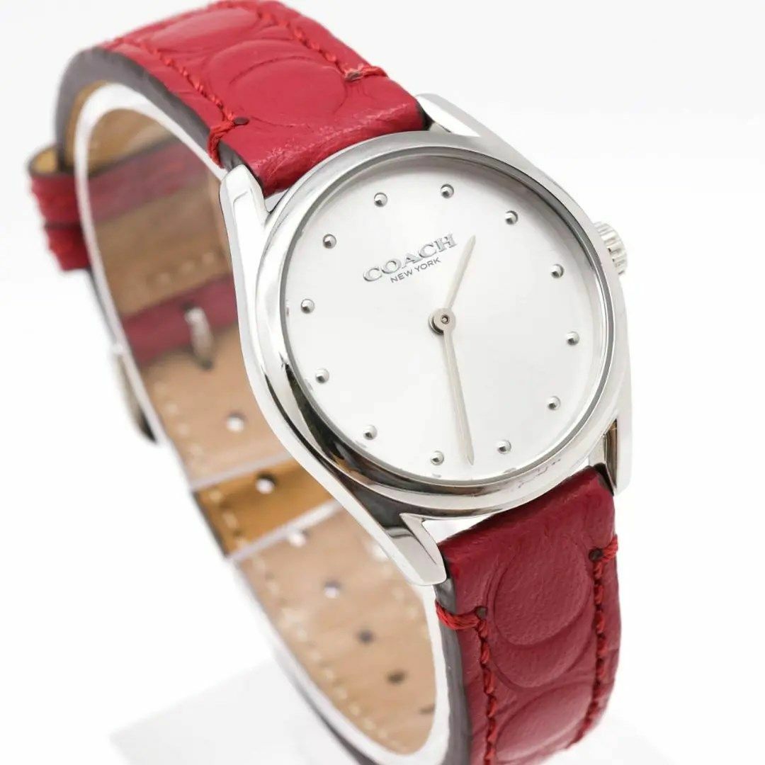 COACH(コーチ)の《美品》COACH 腕時計 シルバー レディース シグネチャー レザー g レディースのファッション小物(腕時計)の商品写真