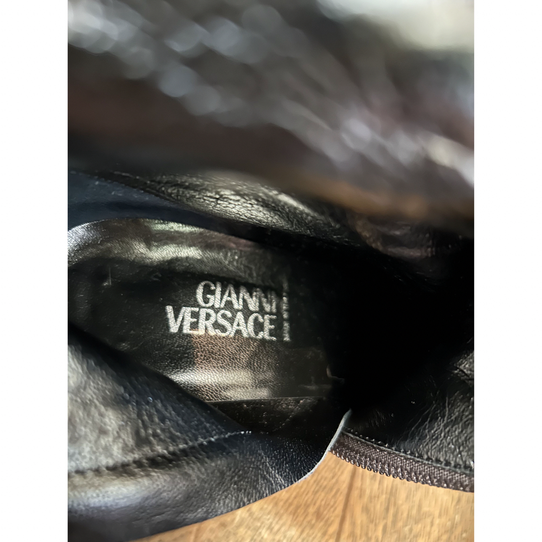 Gianni Versace(ジャンニヴェルサーチ)のヴェルサーチ　ロングブーツ レディースの靴/シューズ(ブーツ)の商品写真