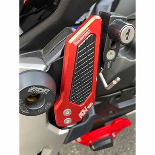 ADV150 タンデムステップ、ステップボードセット(パーツ)