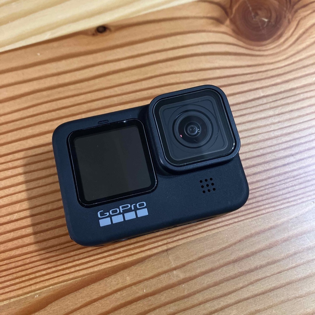 【美品】GoPro HERO9 BLACK ゴープロ　SDカード・自撮り棒付き