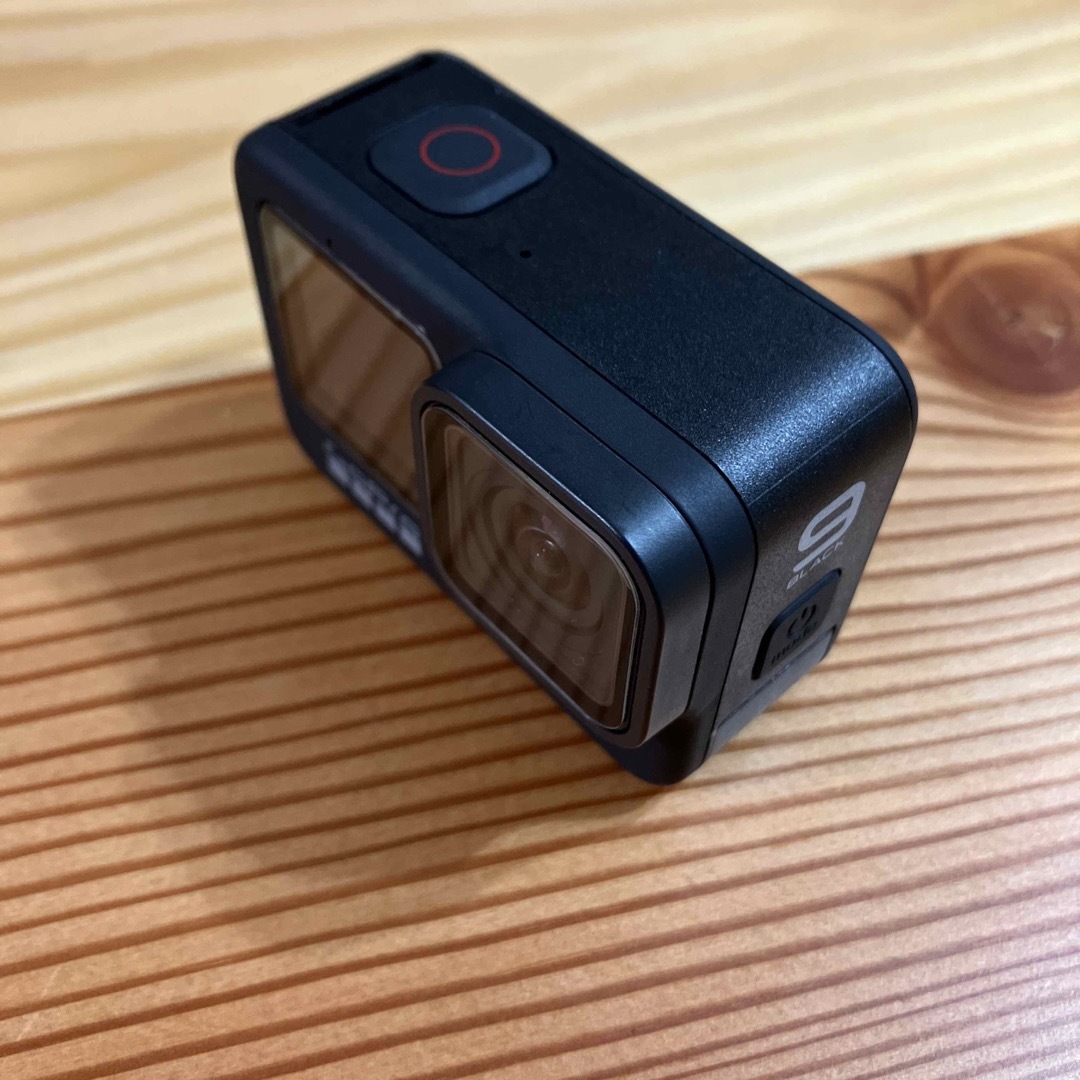 【美品】GoPro HERO9 BLACK ゴープロ　SDカード・自撮り棒付き