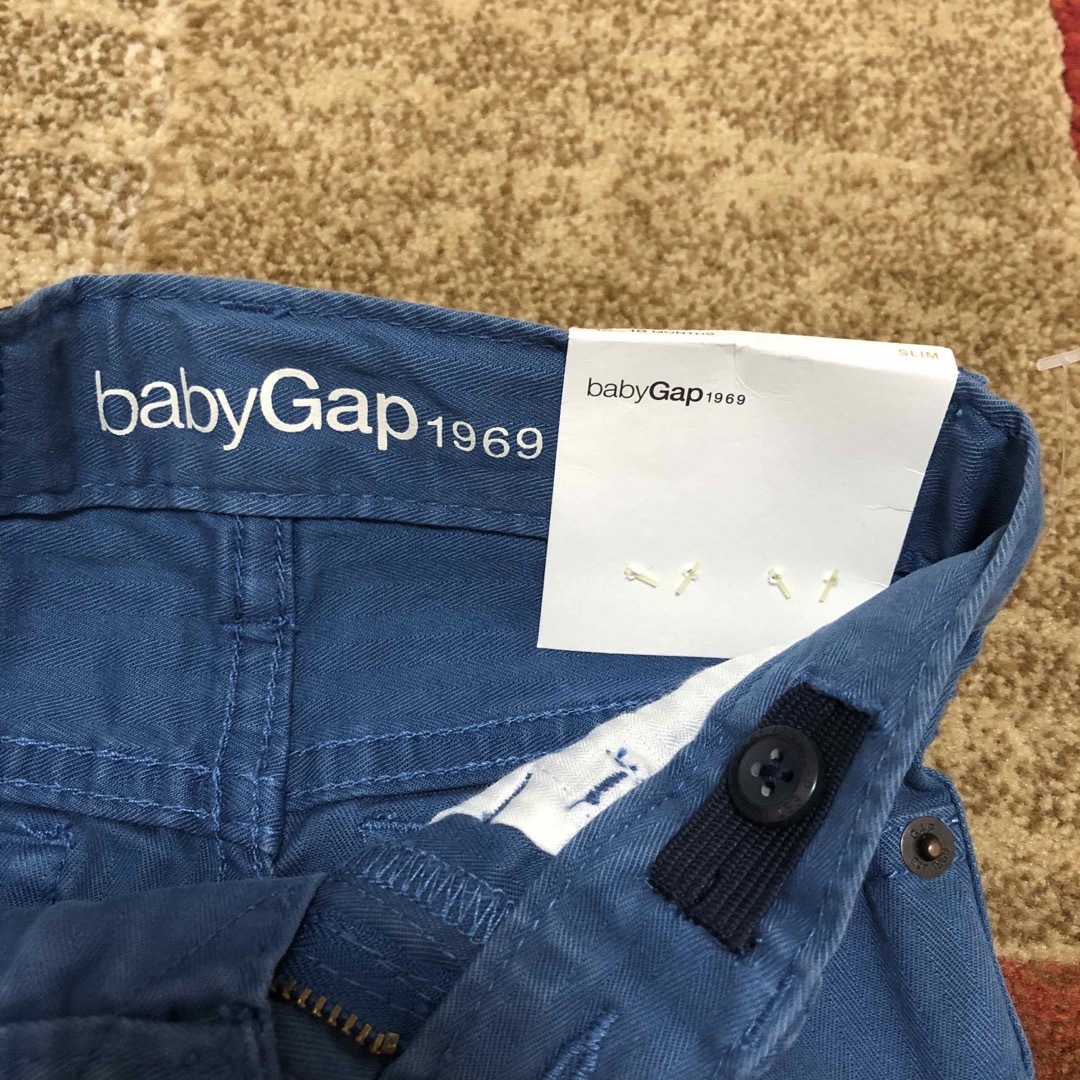 babyGAP(ベビーギャップ)のbaby GAP  パンツ　ブルーデニム　12-18m キッズ/ベビー/マタニティのベビー服(~85cm)(パンツ)の商品写真