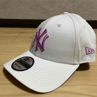 ニューエラ　NEW ERA NY ニューヨークヤンキース　白　ピンクロゴ