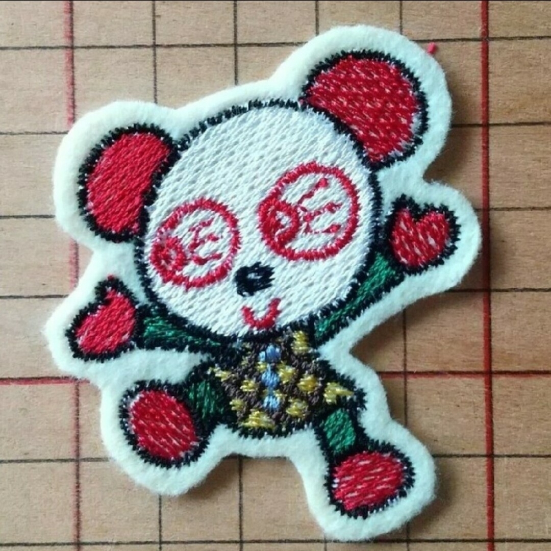 HYSTERIC MINI(ヒステリックミニ)のHYSTERIC MINI アイロン刺繍ワッペン panda エンタメ/ホビーのおもちゃ/ぬいぐるみ(キャラクターグッズ)の商品写真