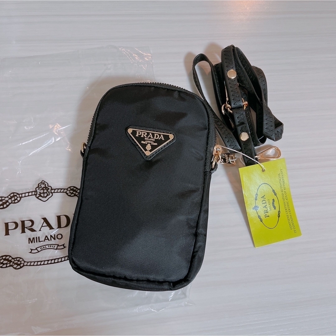 新品未使用】PRADA プラダノベルティショルダーバック ブラック縦約