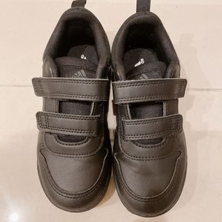 アディダス(adidas)の18cm  adidas ブラック　スニーカー　キッズ(スニーカー)