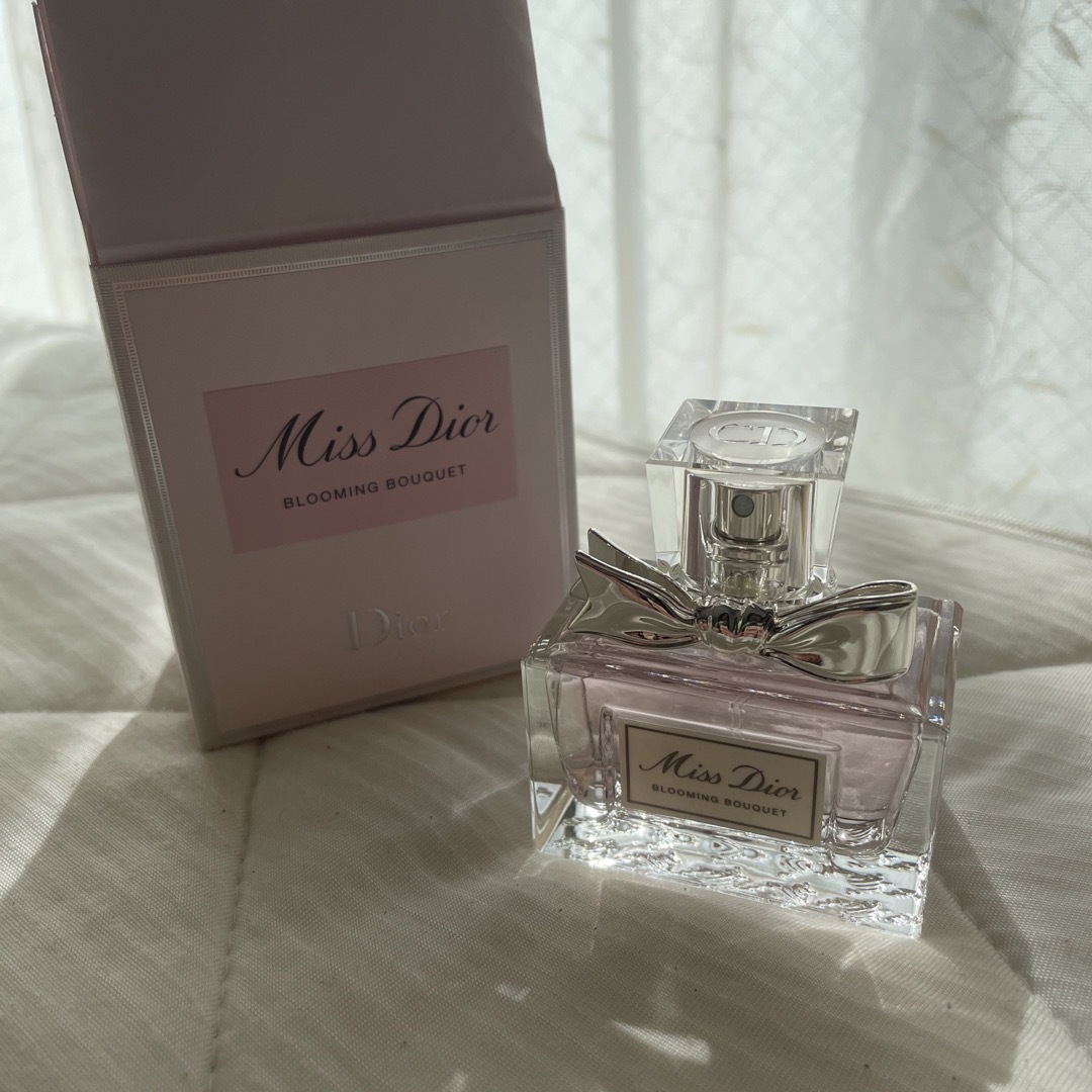 Dior(ディオール)のミスディオール ブルーミングブーケ 30ml コスメ/美容の香水(香水(女性用))の商品写真