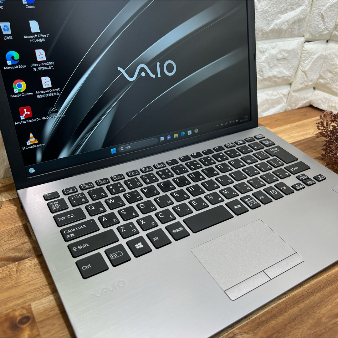 VAIO シルバー☘Core i5第8世代 ☘爆速SSD256GB☘メモリ8GB