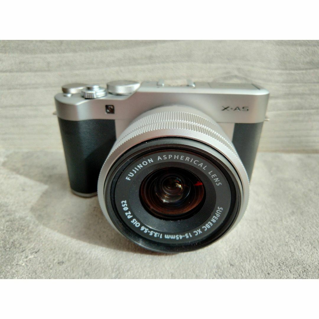 FUJIFILM ミラーレス 一眼カメラ X-A5 レンズキット シルバー FUJIFILM ミラーレス 一眼カメラ X-A5 レンズキット シルバー