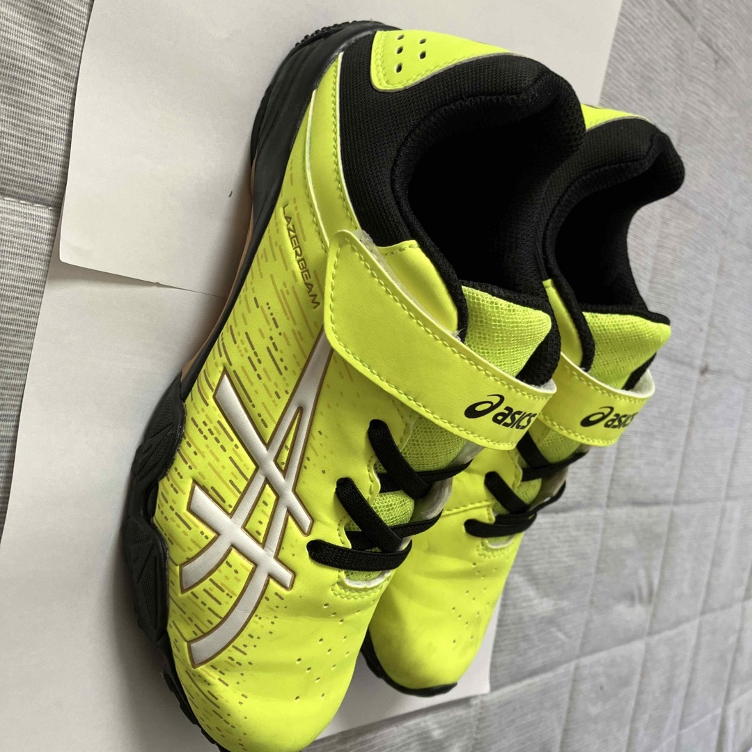 asics(アシックス)のアシックス　22センチ　イエローN aOK様専用 キッズ/ベビー/マタニティのキッズ靴/シューズ(15cm~)(スニーカー)の商品写真