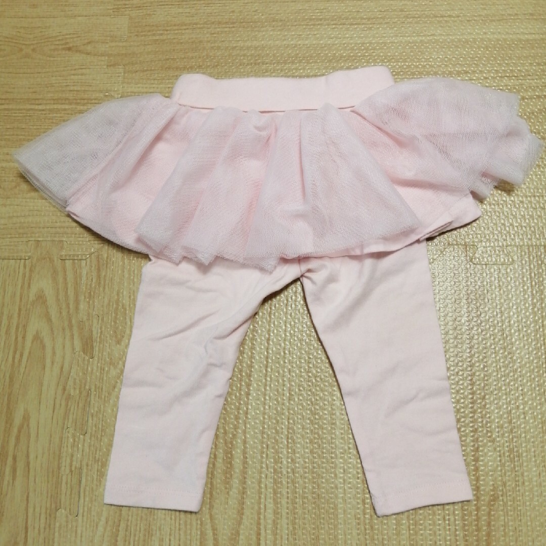 babyGAP(ベビーギャップ)のbaby GAP ズボン　フリル付き　70 キッズ/ベビー/マタニティのベビー服(~85cm)(パンツ)の商品写真