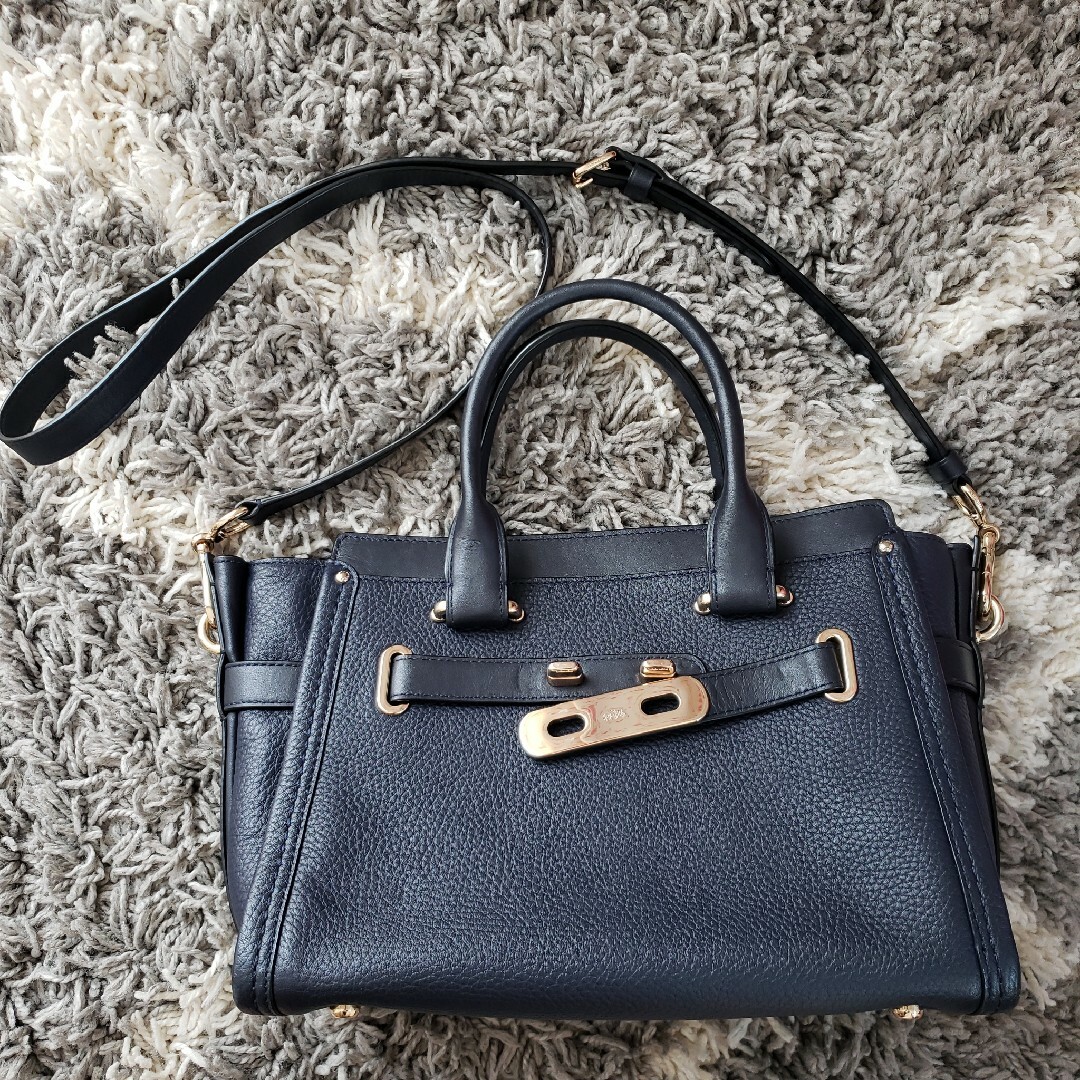 COACH〔コーチ〕スワッガー　ショルダーバッグ　2way ネイビー