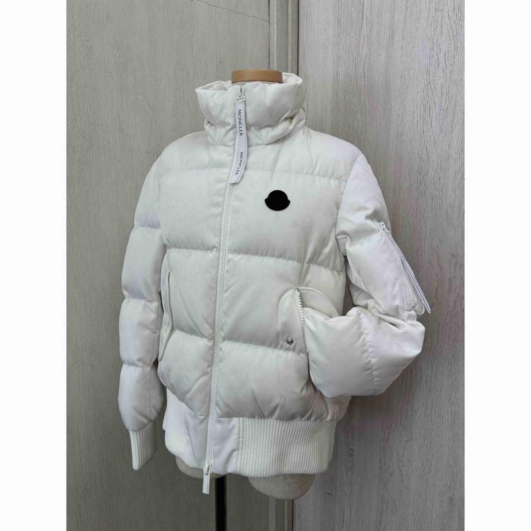 週末限定価格 ※美品※ MONCLER ダウンジャケット-レディース サイズ1-