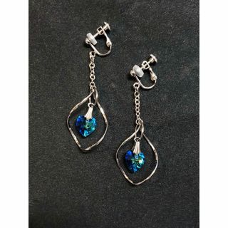 スワロフスキー(SWAROVSKI)のマリンブルー ハートイヤリング(イヤリング)