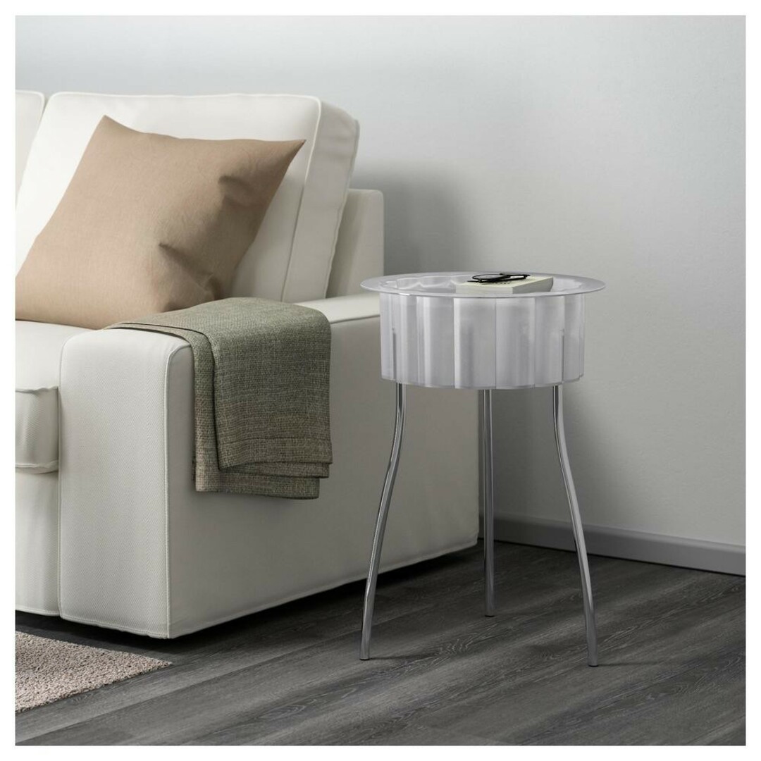 IKEA(イケア)の新品 HATTEN サイドテーブル IKEA インテリア/住まい/日用品の机/テーブル(コーヒーテーブル/サイドテーブル)の商品写真