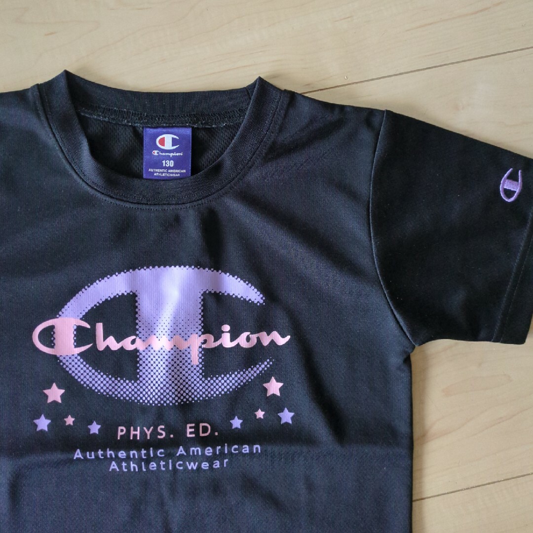 Champion(チャンピオン)のみーちゃんさん専用　女の子上下セット130センチ キッズ/ベビー/マタニティのキッズ服女の子用(90cm~)(その他)の商品写真