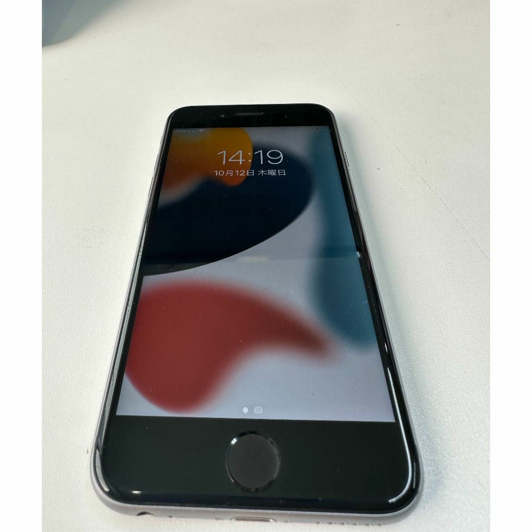 iPhone 6s スペースグレー 32GB SIMフリー スマホ/家電/カメラのスマートフォン/携帯電話(スマートフォン本体)の商品写真