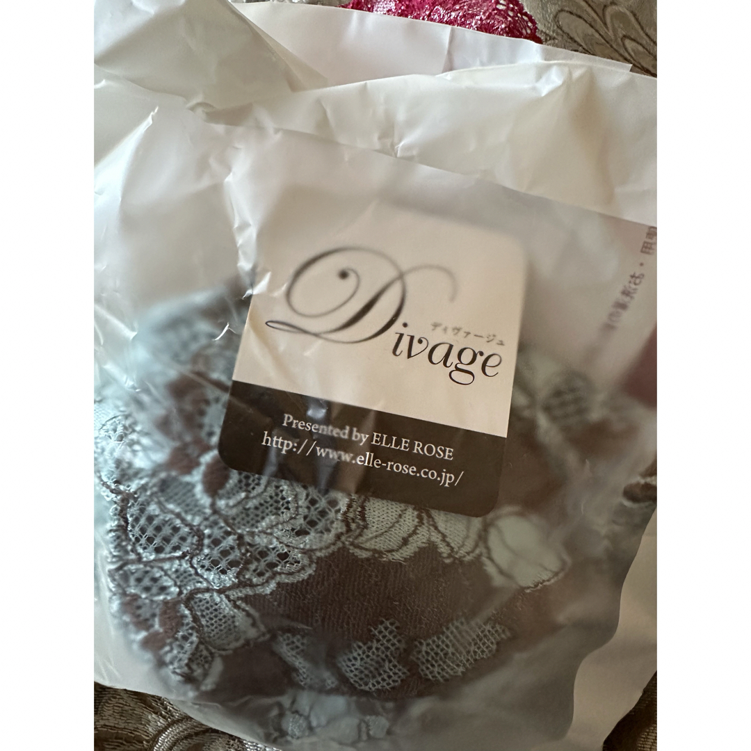 ラルナ様専用。divageブラジャー。ブラウン&ローズのセット ラルナ様専用。divageブラジャー。ブラウン&ローズのセット