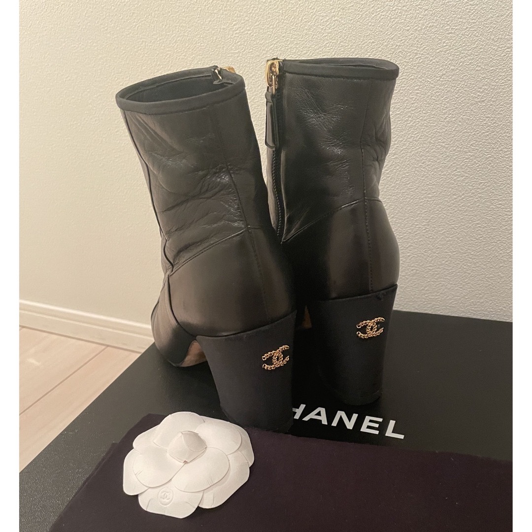 CHANEL - シャネルブラックショートブーツ36.5の通販 by reina