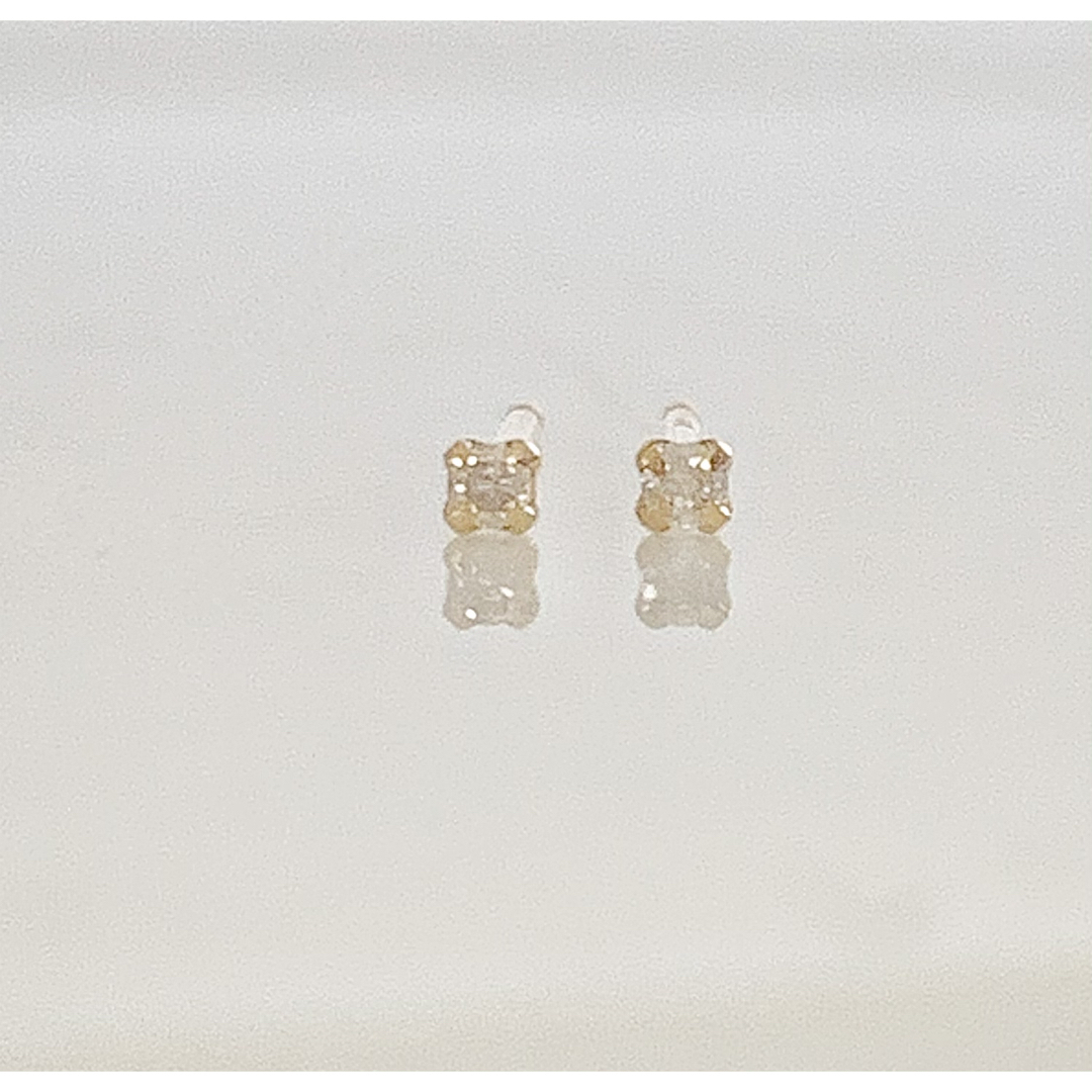 小さなピアス K10ピンクゴールド 天然ダイヤ0.02ct ！の通販 by たあこ ...