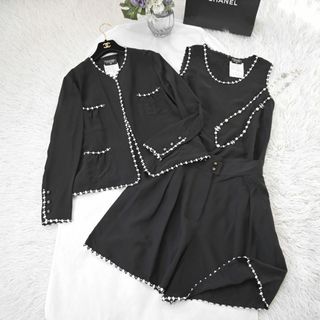 シャネル(CHANEL)の★CHANEL★美品★極レア品★CCボタン★シルク★セットアップスーツ(スーツ)