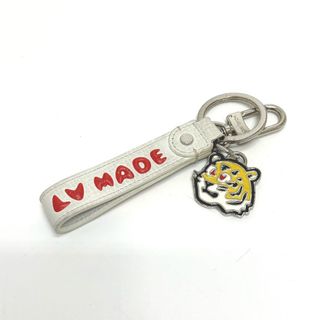 ルイヴィトン(LOUIS VUITTON)のルイヴィトン LOUIS VUITTON ドラゴンヌ・LV MADE  MP3225 NIGOコラボ ストラップ バッグチャーム キーホルダー レザー ホワイト(キーホルダー)