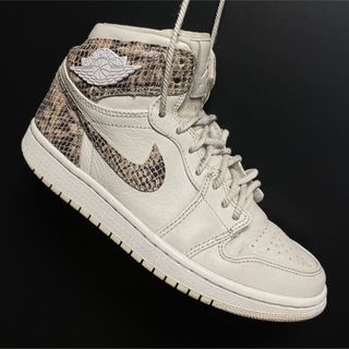 ナイキ(NIKE)のNIKE WMNS AIR JORDAN 1 RETRO HIGH PRM(スニーカー)