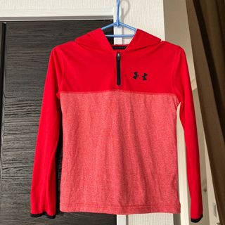 アンダーアーマー(UNDER ARMOUR)のアンダーアーマーunder armour130サイズ美品パーカー洗濯済み(ジャケット/上着)