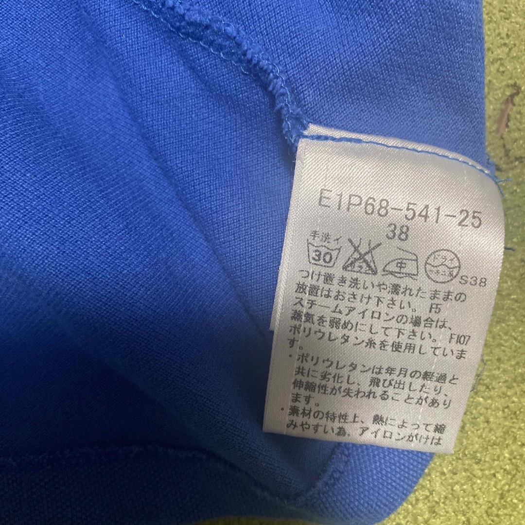 BURBERRY BLUE LABEL(バーバリーブルーレーベル)のバーバリー！素敵なブルーのポロシャツ レディースのトップス(ポロシャツ)の商品写真