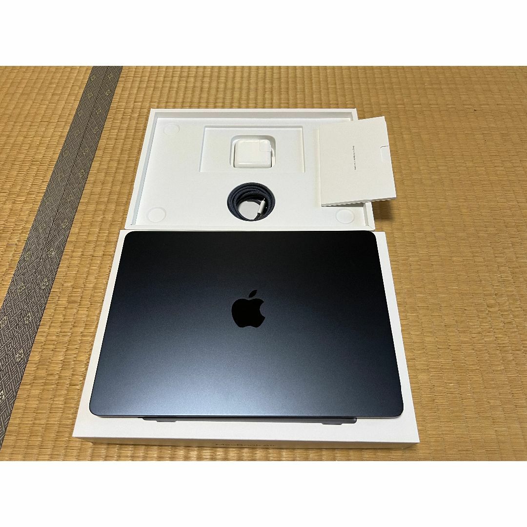 MacBook Air 13 2022 　M2　8GB/256GB