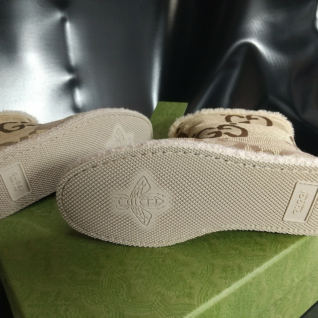 Gucci - 新品 未使用 GUCCI GGジャンボ ムートンブーツ 35の通販 by