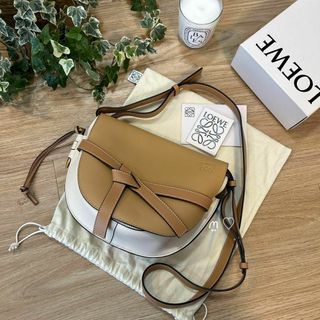 ロエベ ポシェットの通販 400点以上 | LOEWEを買うならラクマ