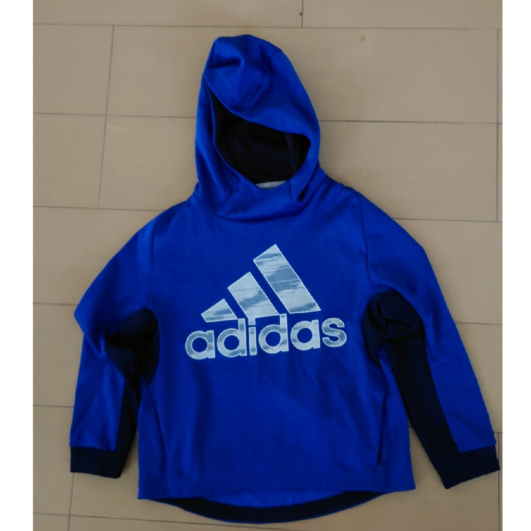 adidas(アディダス)のアディダスパーカー130size キッズ/ベビー/マタニティのキッズ服男の子用(90cm~)(ジャケット/上着)の商品写真