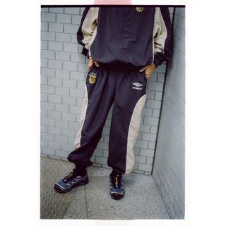 UMBRO - 9090 × umbro Nylon Track Pants Navy XLの通販 by どく