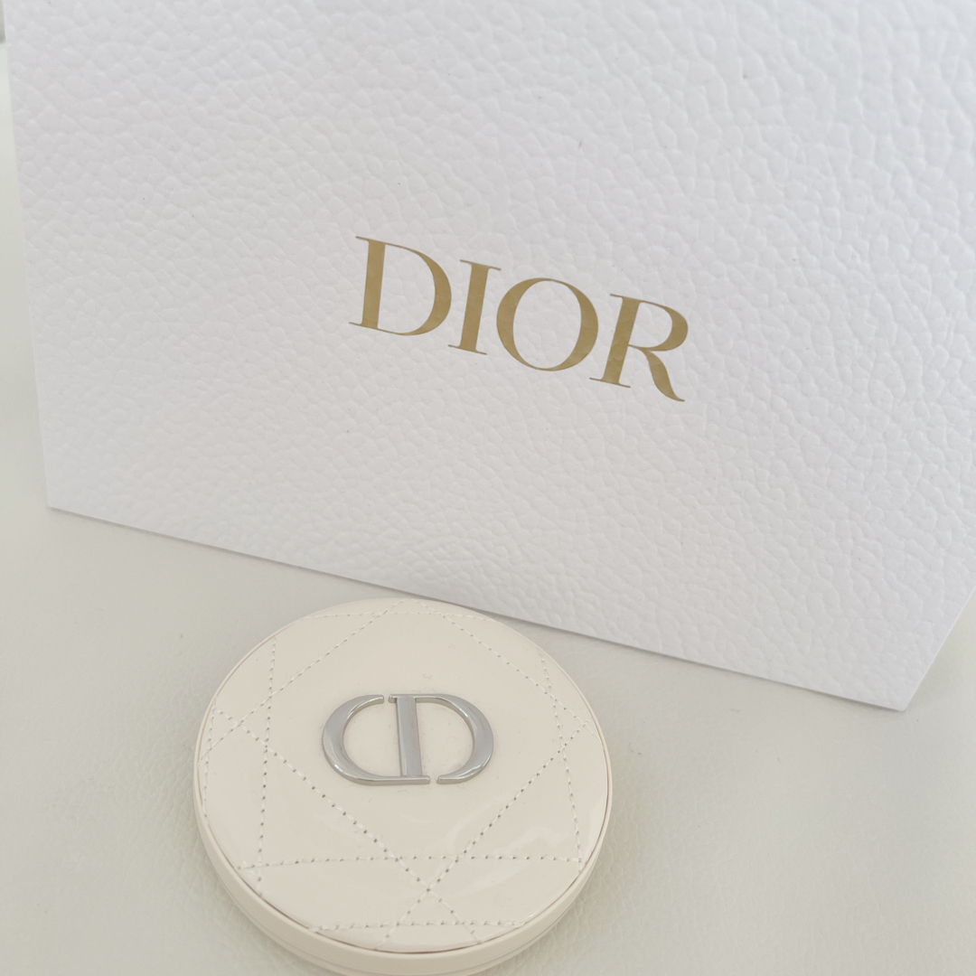 Dior ハイライト ルミナイザー 03 パールグロウ