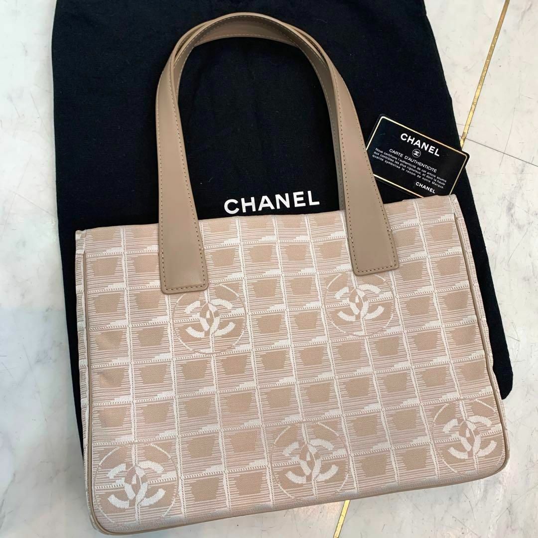 CHANEL   超美品CHANEL ニュートラベルライン トートバッグ PM