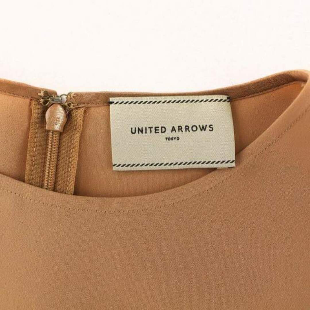 UNITED ARROWS(ユナイテッドアローズ)のUNITED ARROWS ブラウス ノースリーブ 36 S オレンジベージュ レディースのトップス(シャツ/ブラウス(半袖/袖なし))の商品写真