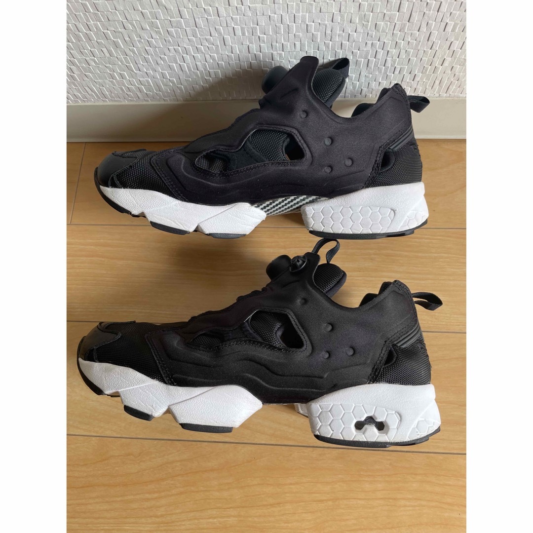 Reebok(リーボック)のリーボック　インスタポンプフューリー　ブラック　26cm メンズの靴/シューズ(スニーカー)の商品写真